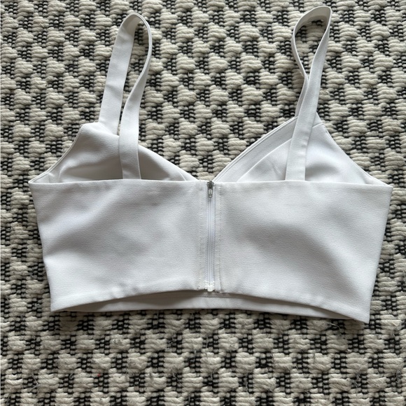 White crop top - Picture 2 of 6